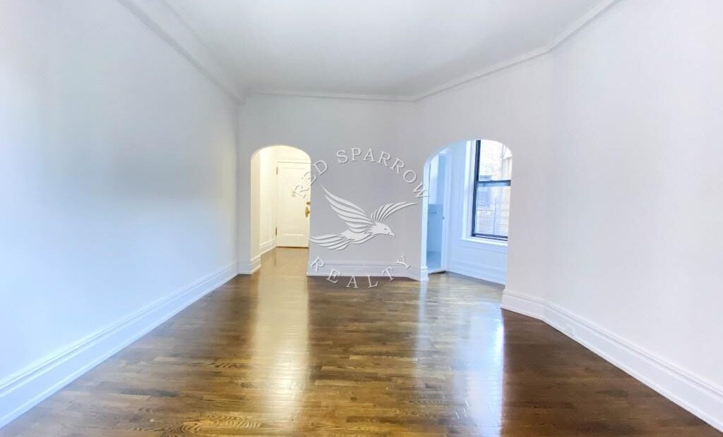 Amazing one bed on West 72nd Street in Lincoln Square