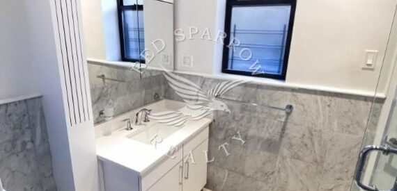 Amazing one bed on West 72nd Street in Lincoln Square