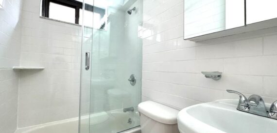 Stunning Renovated 2-Bed/2-Bath with Doorman — Upper East Side Luxury Living