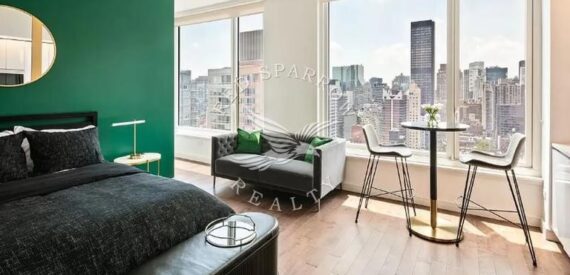 Amazing open layout on East 54th Street in Murray Hill