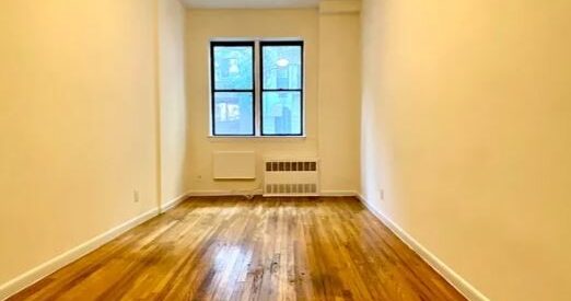 Amazing open layout on East 81st Street in Yorkville