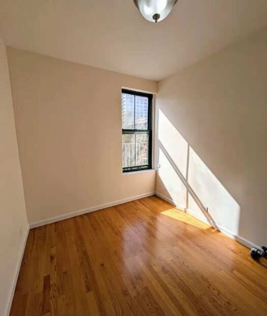Amazing 2 bed on East 78th Street in Lenox Hill