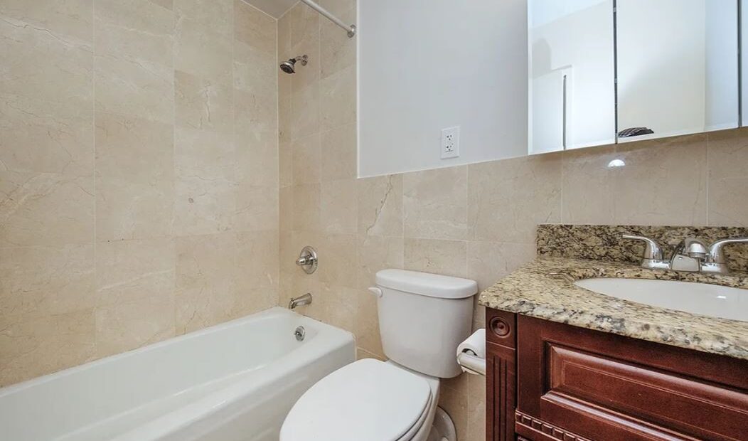 Amazing 1 bed on West 68th Street in Lincoln Square