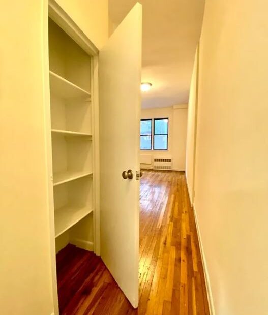 Amazing open layout on East 81st Street in Yorkville