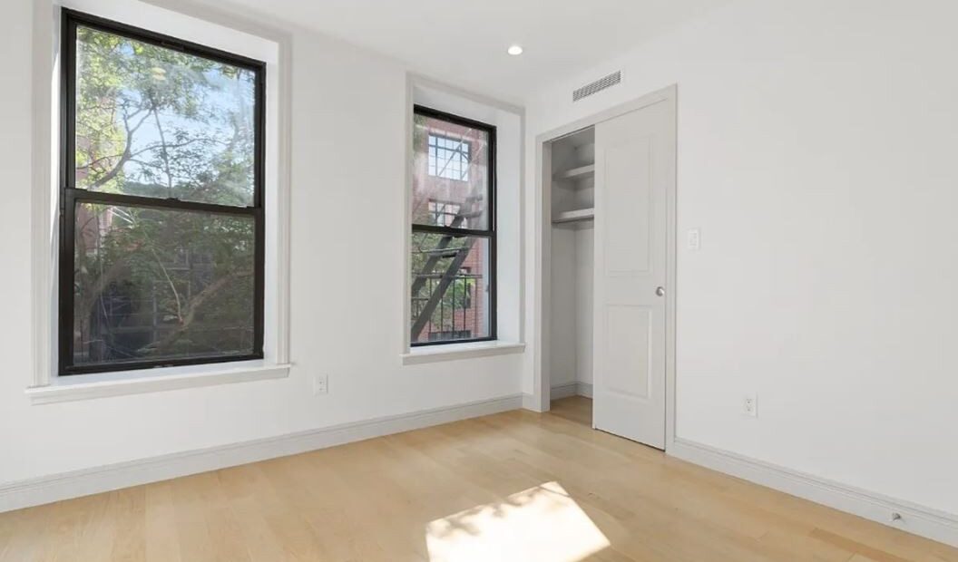 Amazing 4 beds/ 2 baths on Clinton Street in Lower East Side