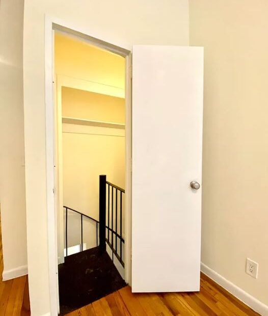 Amazing open layout on East 81st Street in Yorkville