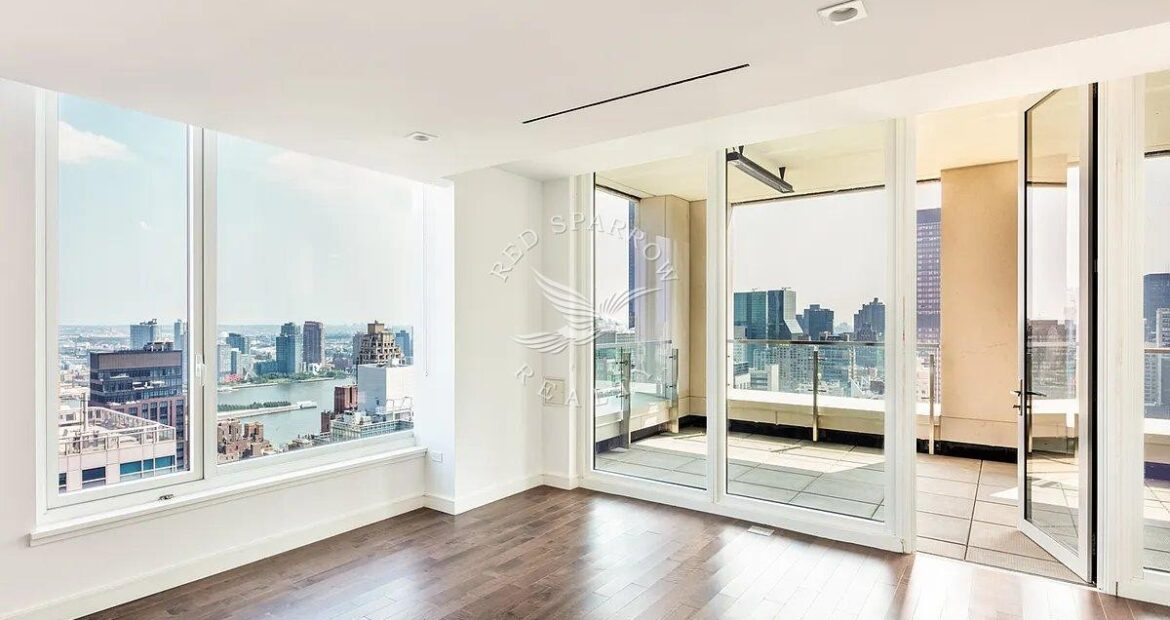 Amazing 4 bed/4 bath on East 54th Street in Murray Hill