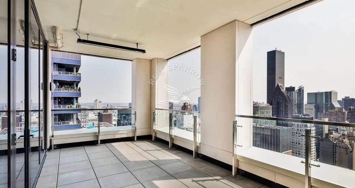 Amazing 4 bed/4 bath on East 54th Street in Murray Hill