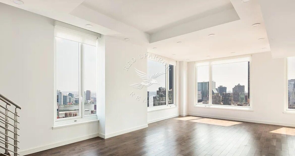 Amazing 4 bed/4 bath on East 54th Street in Murray Hill