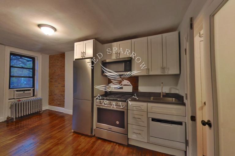 Beautiful newly renovated 3 bedroom apartment with private garden in prime East Village