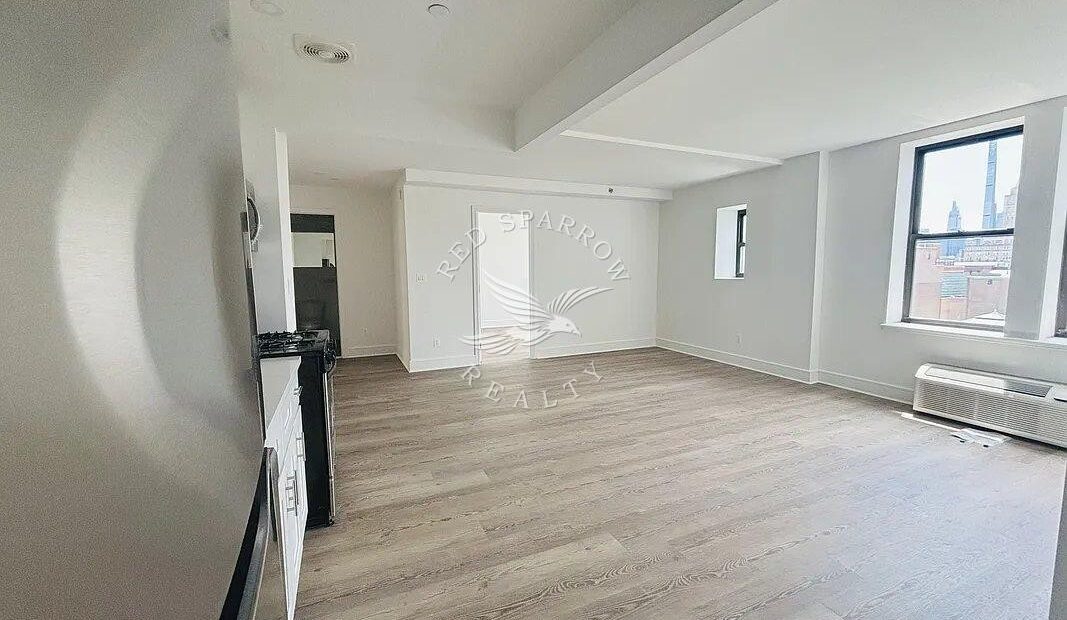 Fantastic 3 bedroom, 2-bathroom on West 81st Street in Upper West Side