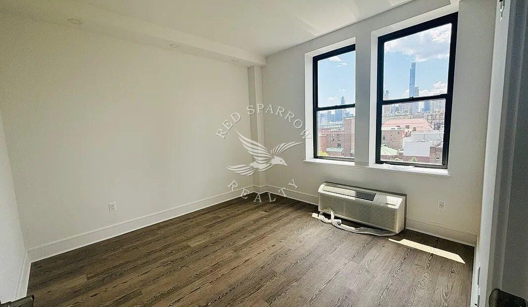 Fantastic 3 bedroom, 2-bathroom on West 81st Street in Upper West Side