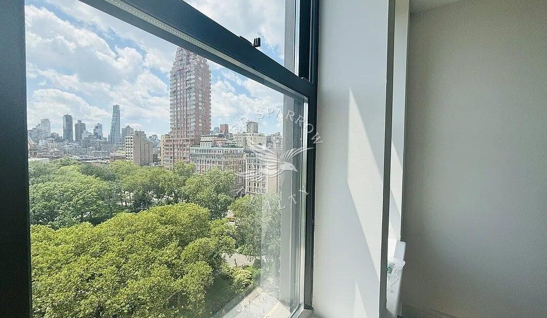 Fantastic 3 bedroom, 2-bathroom on West 81st Street in Upper West Side