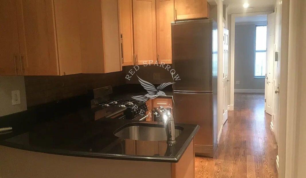 Spacious 2 bedroom on East 10th Street in the East Village