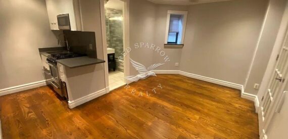 Gorgeous recently renovated 2 bedroom with a large private Garden in Kips Bay