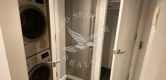 Gorgeous recently renovated 2 bedroom with a large private Garden in Kips Bay