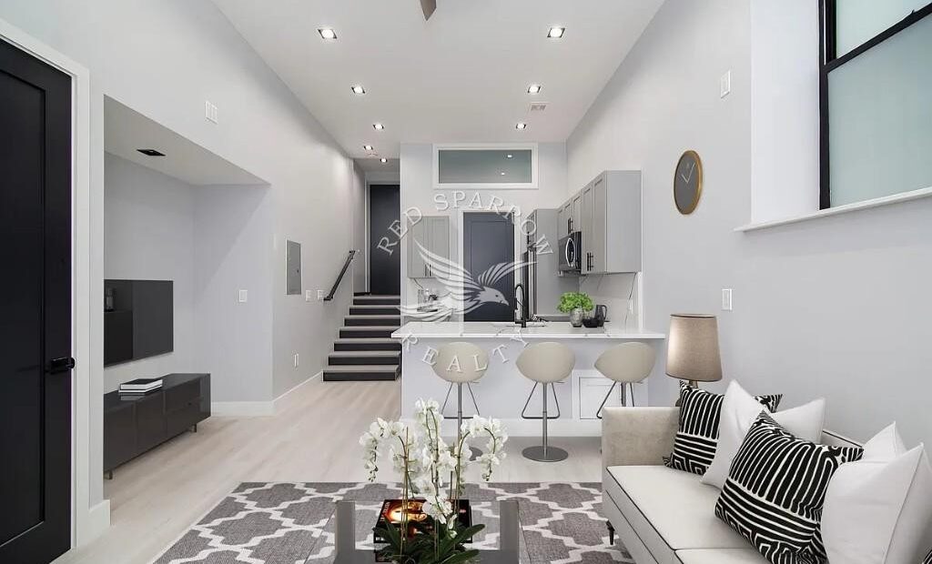 Large True 1 bedroom on Stanton Street in the Lower East Side