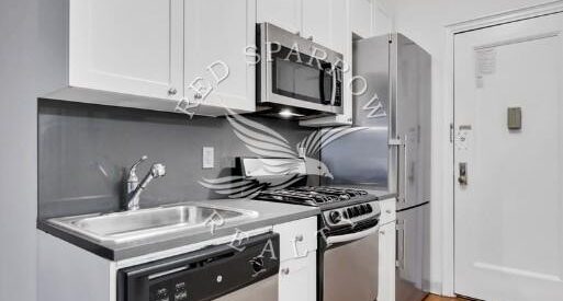 Amazing 1 bedroom (flex 2 bedroom) apartment on Madison Avenue in Midtown South