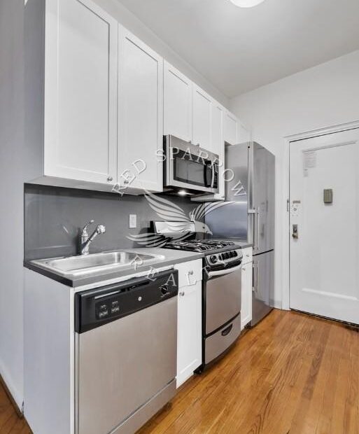 Amazing 1 bedroom (flex 2 bedroom) apartment on Madison Avenue in Midtown South