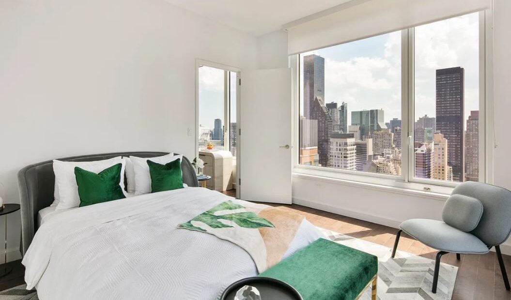 Amazing 2BR residence on East 54th Street in Sutton Place