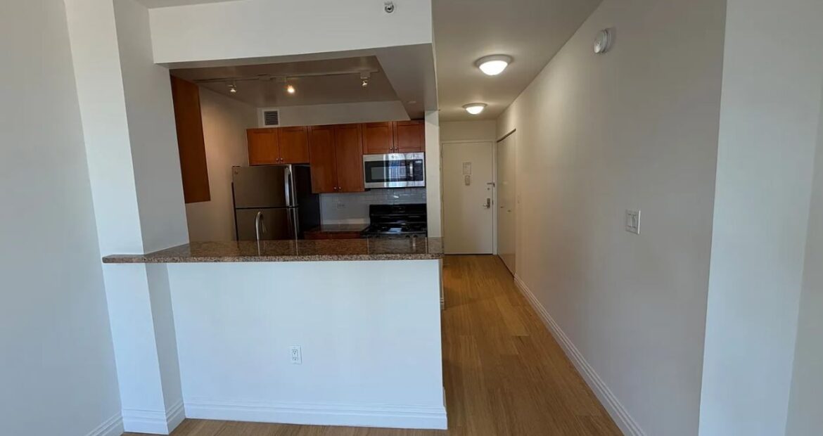 Amazing open layout on Lexington Avenue in Carnegie Hill