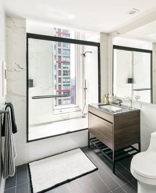 Amazing 2BR residence on East 54th Street in Sutton Place