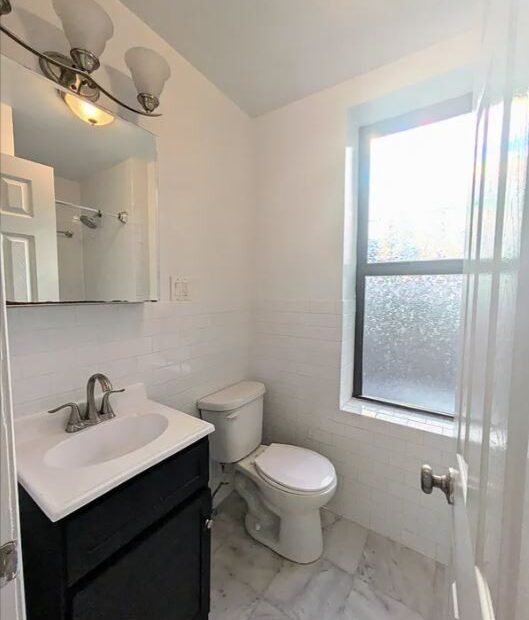 Amazing 2 bed on East 78th Street in Lenox Hill