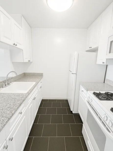 Amazing one bed on West 43rd Street in Hell’s Kitchen