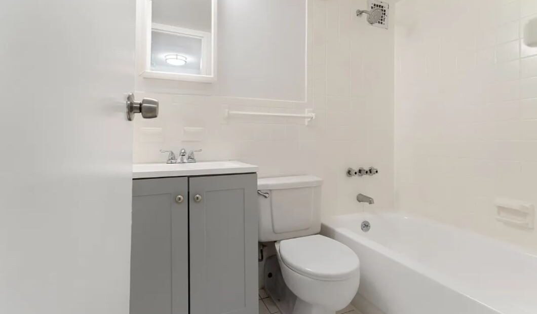 Amazing 1 bed on East 22nd Street in Gramercy Park