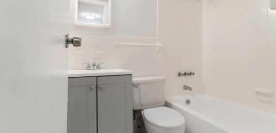 Amazing 1 bed on East 22nd Street in Gramercy Park