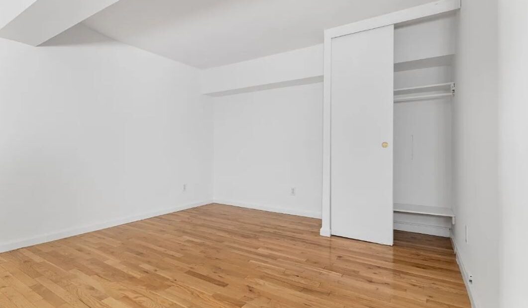 Amazing 1 bed on East 22nd Street in Gramercy Park