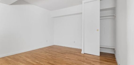 Amazing 1 bed on East 22nd Street in Gramercy Park