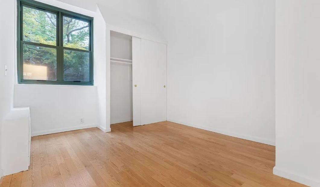 Amazing 1 bed on East 22nd Street in Gramercy Park