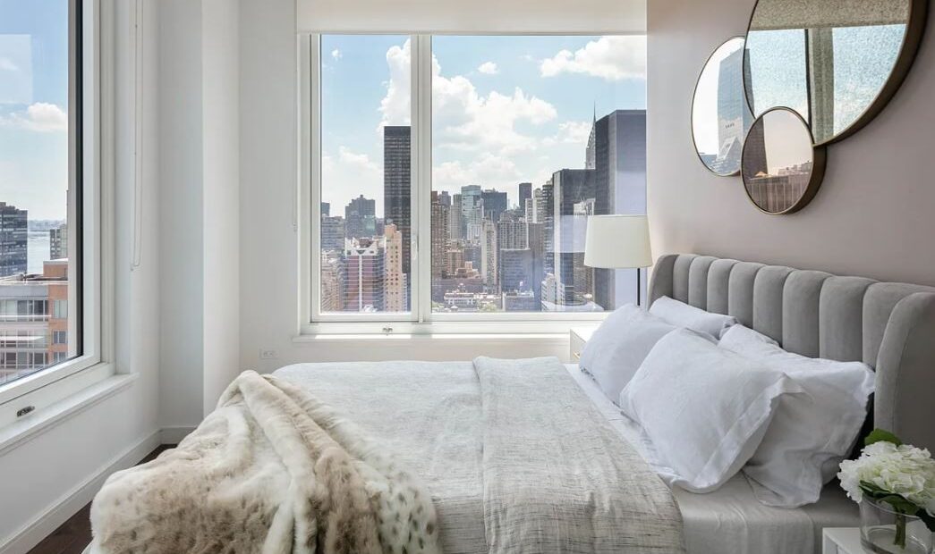 Amazing 2BR residence on East 54th Street in Sutton Place