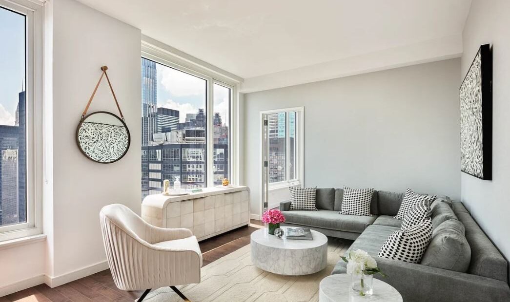 Amazing 2BR residence on East 54th Street in Sutton Place