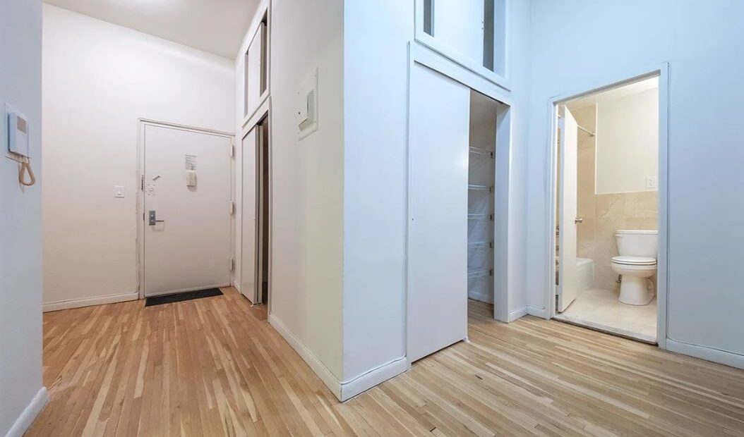 Amazing 1 bed on West 68th Street in Lincoln Square