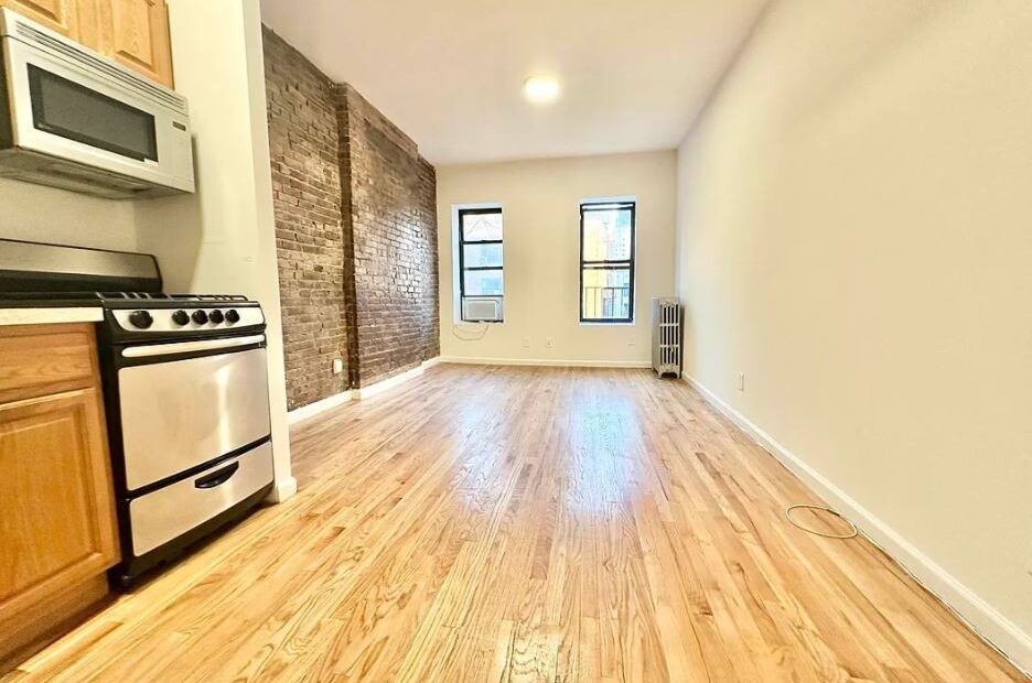 Amazing 1 bed on 9th Avenue in Hell’s Kitchen