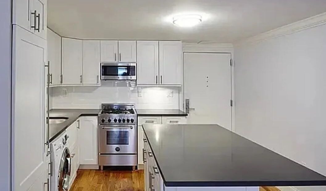 Amazing 2 bed on East 22nd Street in Gramercy Park