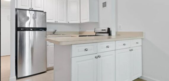 Amazing 1 bed on East 22nd Street in Gramercy Park
