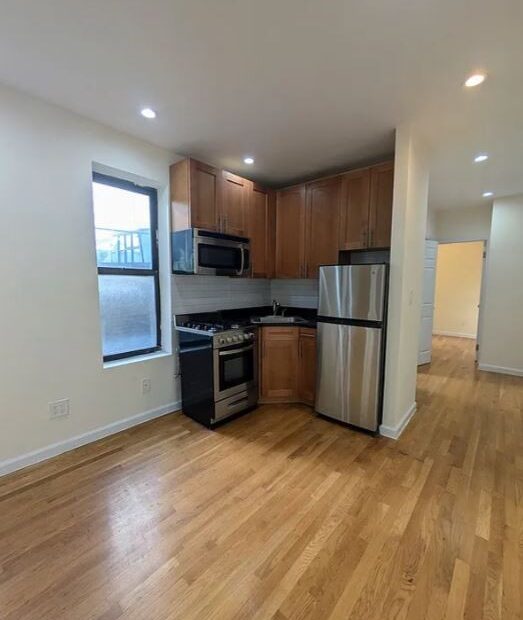 Amazing 2 bed on East 78th Street in Lenox Hill