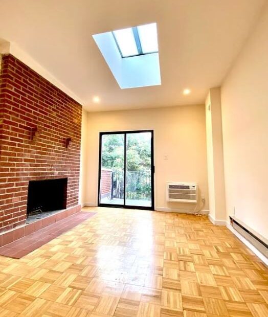 Amazing 1 bed on East 82nd Street in Yorkville