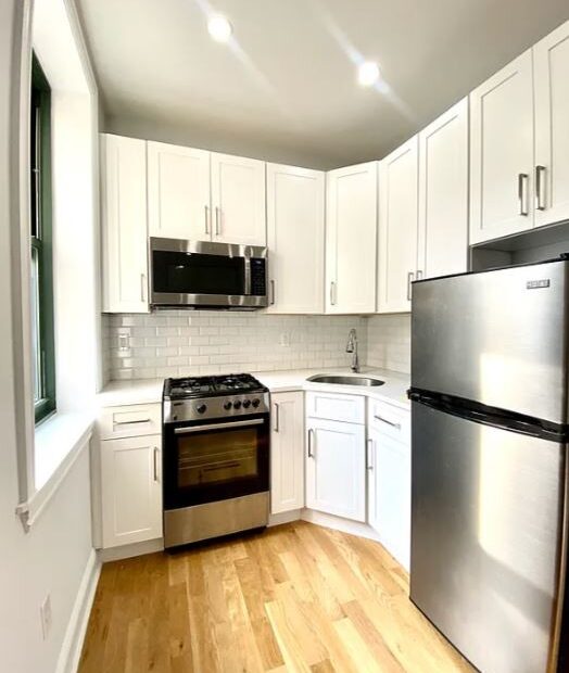Amazing 2 bed on East 78th Street in Lenox Hill