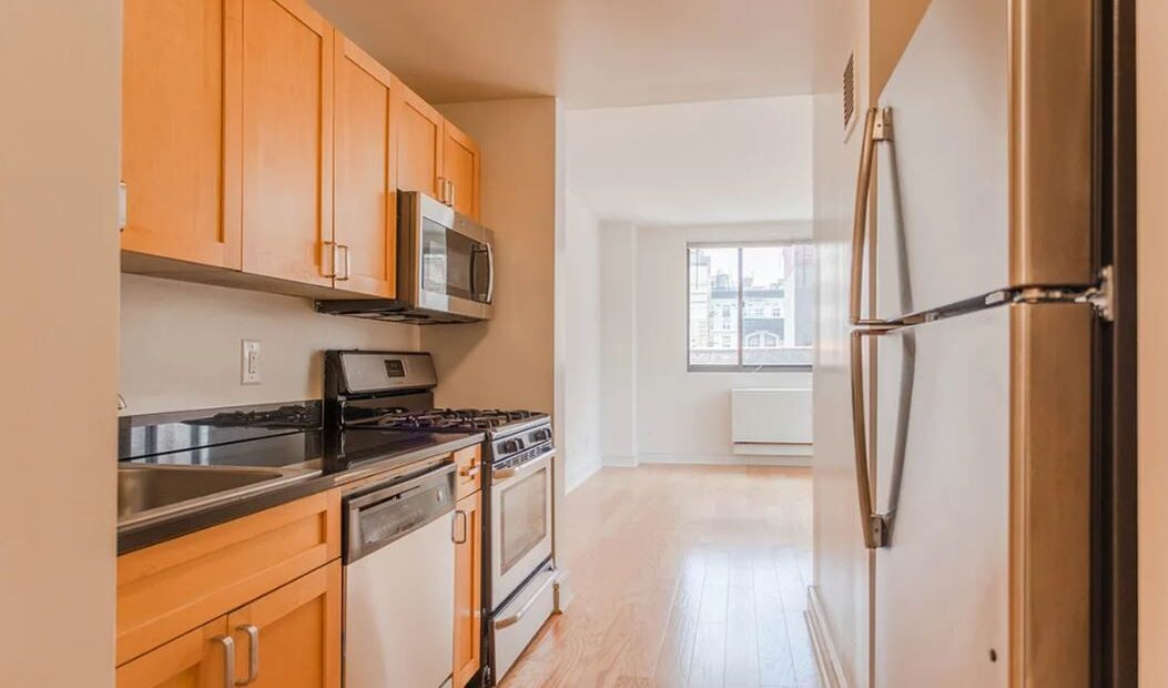 Amazing 1 bed on West 96th Street in Upper West Side