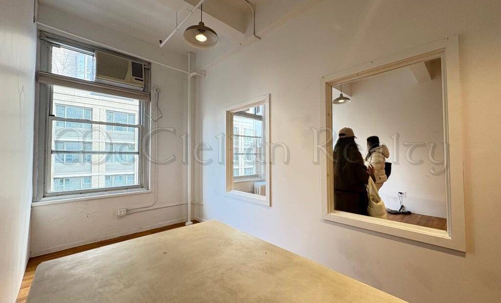 Modern Midtown Office: High Ceilings, Private Room, Roof Deck, 24/7 Access