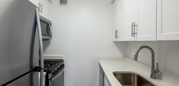 Amazing 1 bed on West 90th Street in Upper West Side