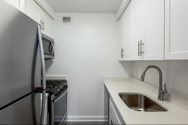Amazing 1 bed on West 90th Street in Upper West Side