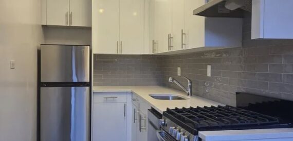 Amazing 1 bed on West 106th Street in Manhattan Valley