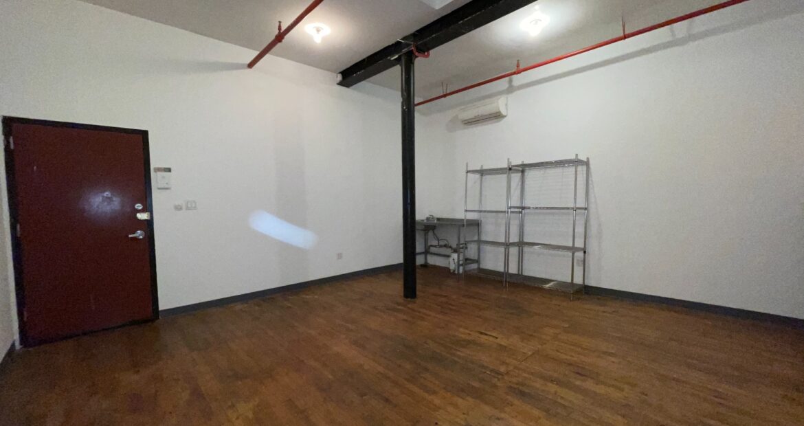 Bright Skylight Flex Space for Lease in East Williamsburg – Exclusive Opportunity!