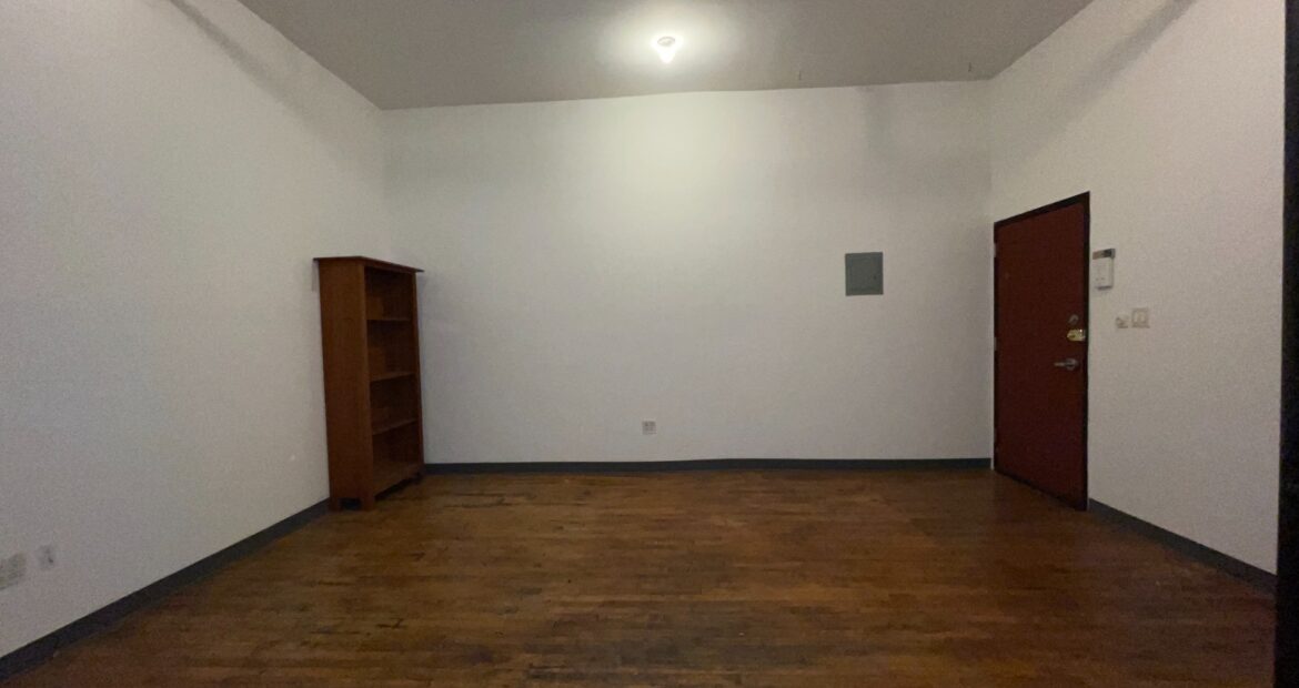 Bright Skylight Flex Space for Lease in East Williamsburg – Exclusive Opportunity!