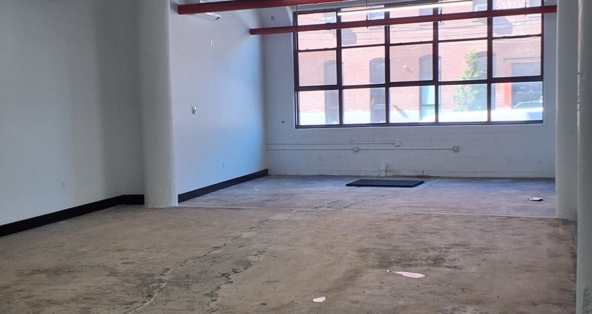 Spacious Flex Commercial Spaces for Lease in Prime Bushwick Location – 1,300 SF